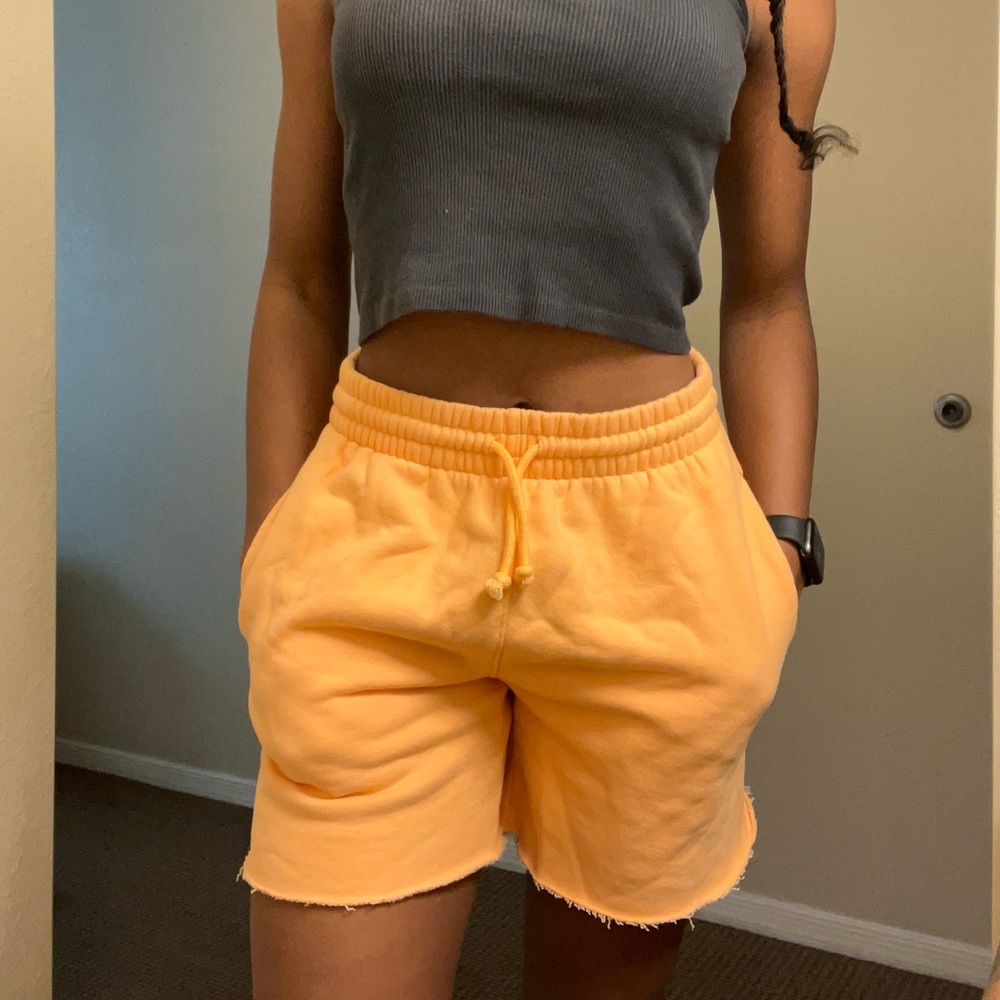 Aritzia TNA Sweatshorts